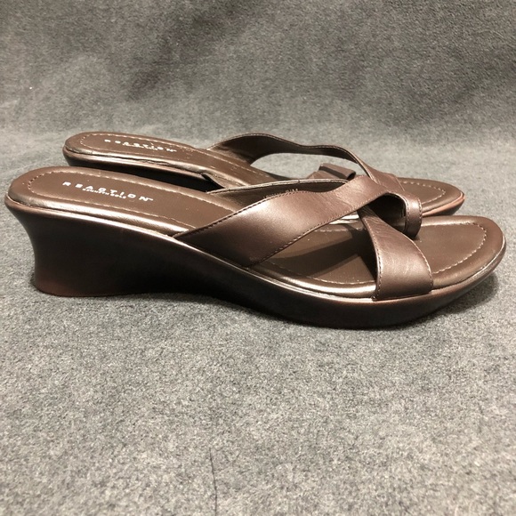 Reaction Kenneth Cole Womens Clear Vision Brown Toe Loop Wedge Sandals Size 8.5 - Picture 1 of 9